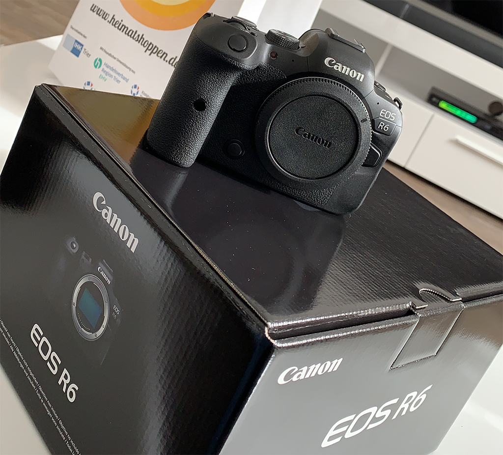 Unboxing Image Canon EOS R6